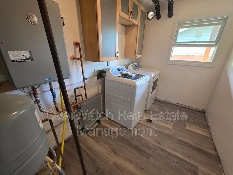 17024 Meadow Creek Dr — Photo 11