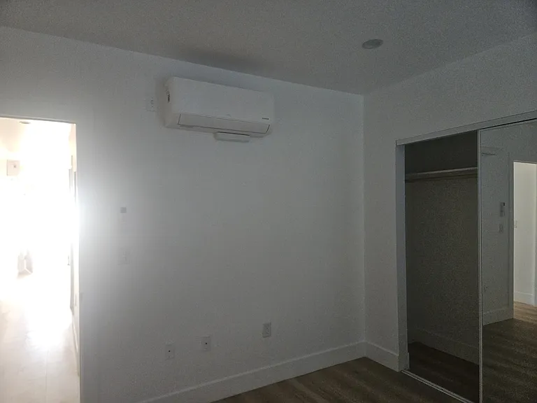 3209 W 18th St #4 — Photo 7