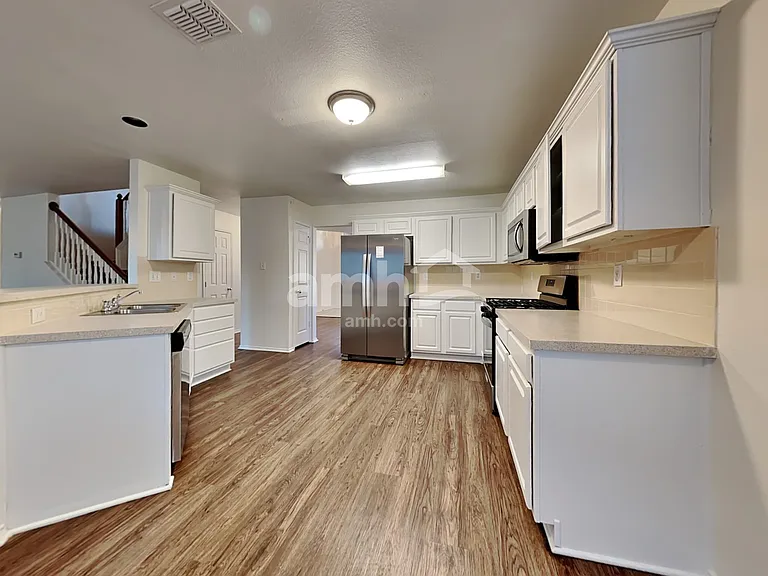 1135 Trinity Trl — Photo 4