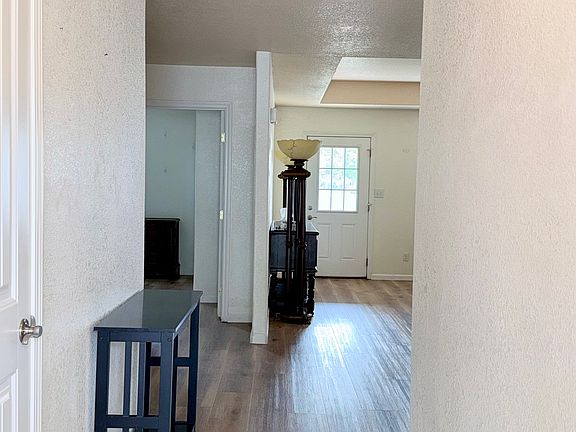 2nd image of 809 S Wyoming Ave