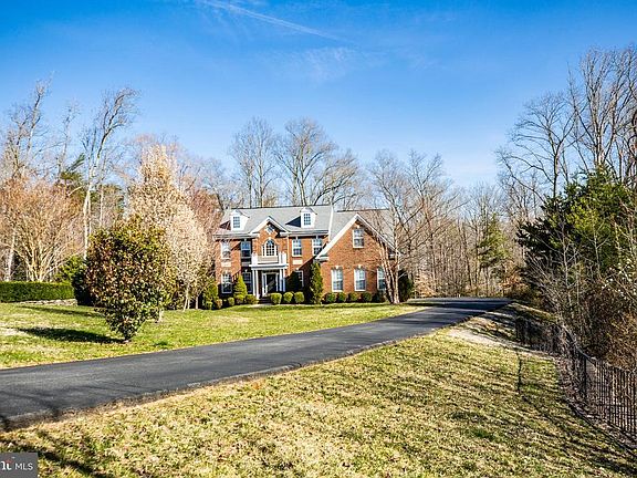 2nd image of 30 Prospect Dr