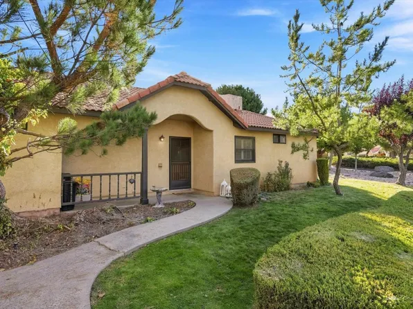 28881 Shannon Ct APT 13, Tehachapi, CA 93561