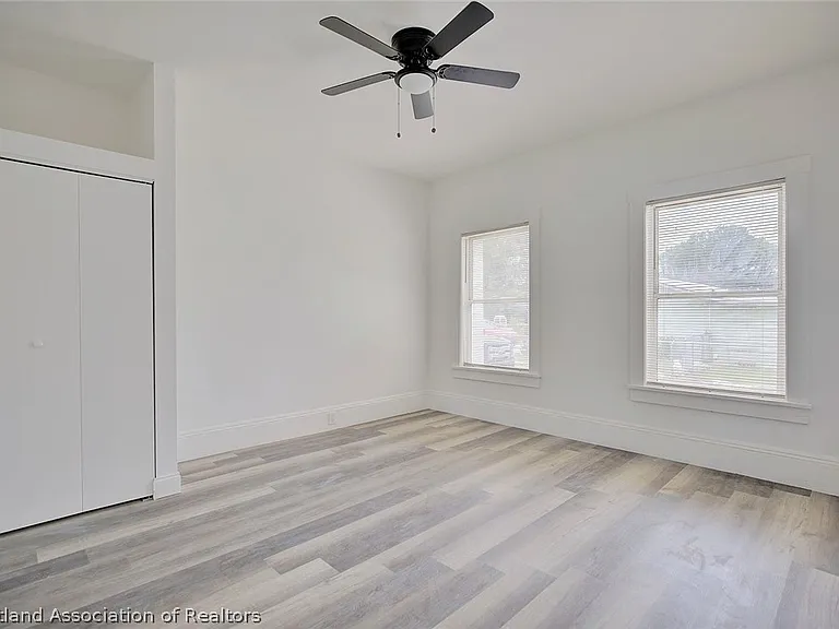 199 E Camphor St — Photo 32