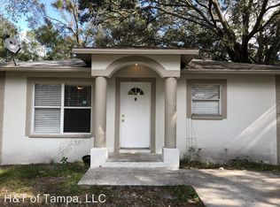 8711 N 48th St, Tampa, FL 33617