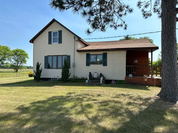 N4004 Spruce Rd, Shawano, WI 54166