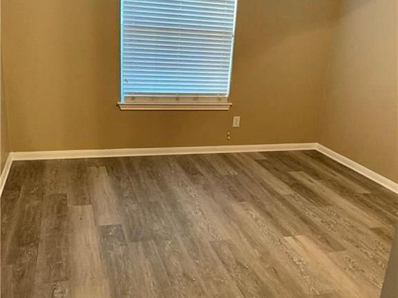 3rd image of 4320 Veiled Falls Dr