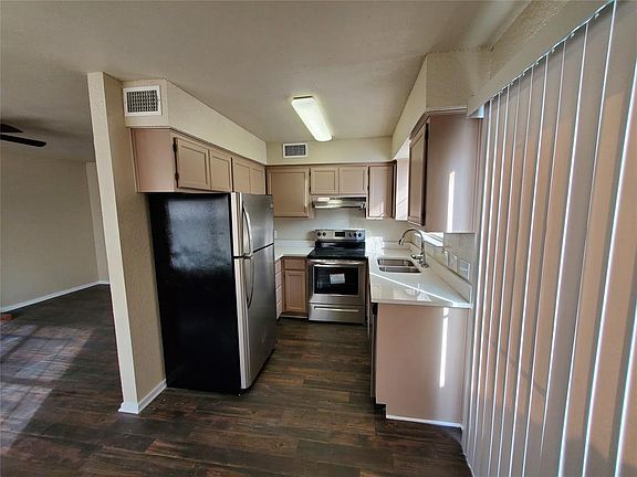 3rd image of 312 W 4th St #A