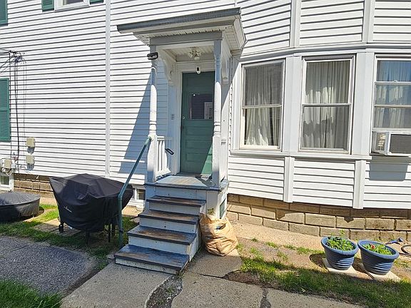 2nd image of 696 Hevey St