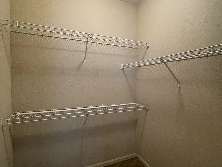 806 Baldwin Rowe Cir #1 — Photo 20