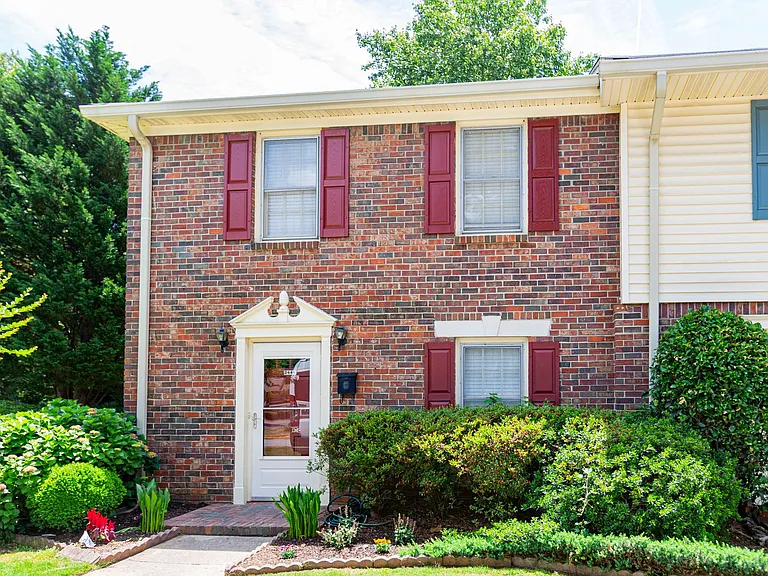 2446 Lehaven Dr — Photo 33