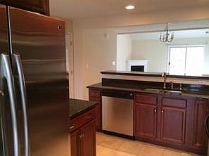 3rd image of 711 Manor Dr