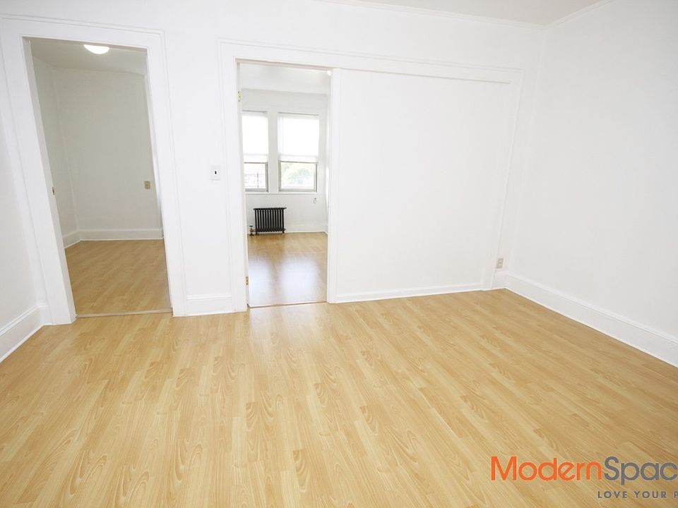 2nd image of 3365 29th St
