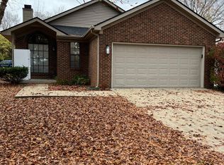 677 Kingsbury Rd, Lexington, KY 40509