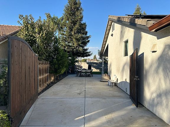 4th image of 1526 E Mesa Ct