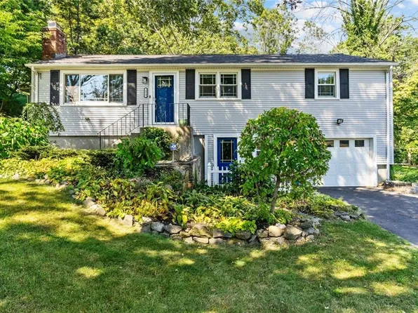 175 W Allenton Rd, North Kingstown, RI 02852