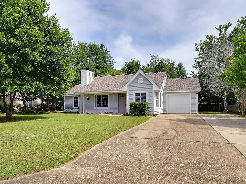 1st image of 704 Naughton Dr