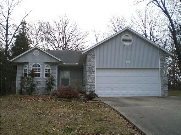 3rd image of 12 Heather Dr