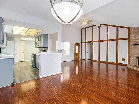 4th image of 9510 Denbridge Dr