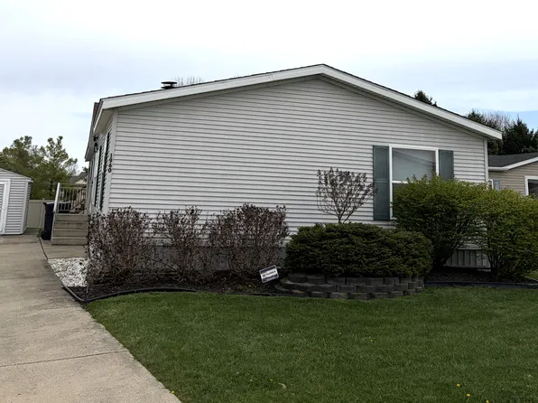 1960 White Oak Ln #276, Ypsilanti, MI 48198