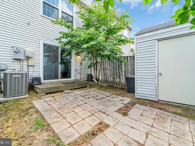 7015 Old Brentford Rd — Photo 37