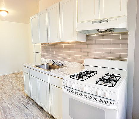 2nd image of 751 Walton Ave #B4