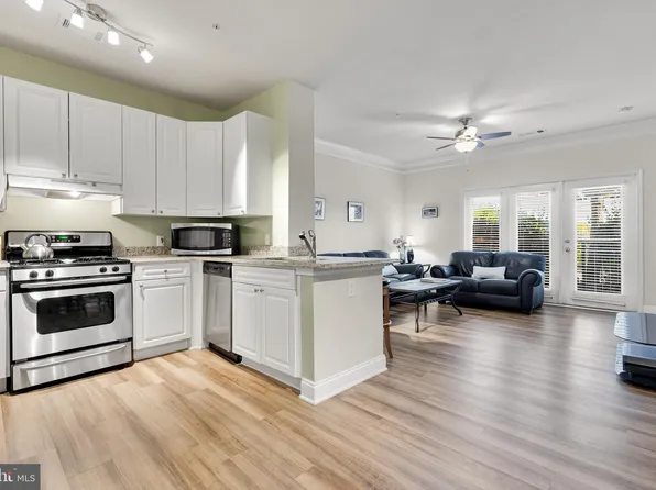 501 Hungerford Dr APT P81, Rockville, MD 20850