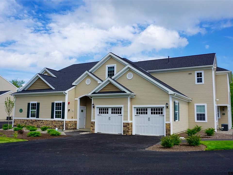 1st image of 403 Newbury Dr