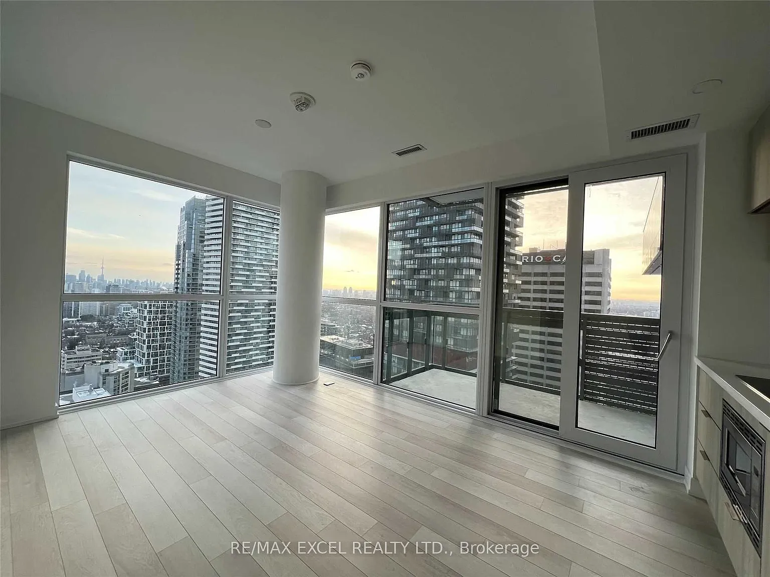 2 bed, $2,950 — Photo 3