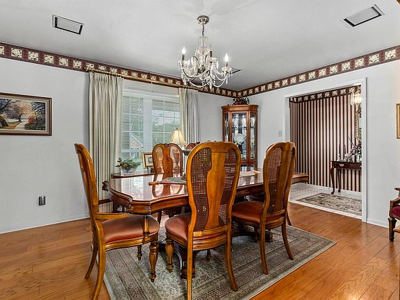 5th image of 615 Pebble Beach Dr