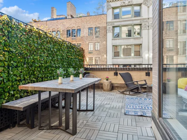 35 East 10th Street image 1 of 7