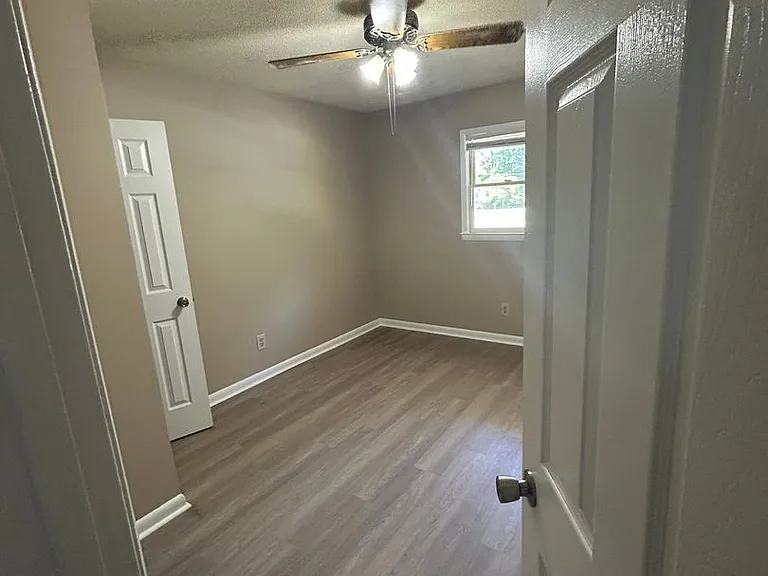 4274 Smokey Creek Rd — Photo 3
