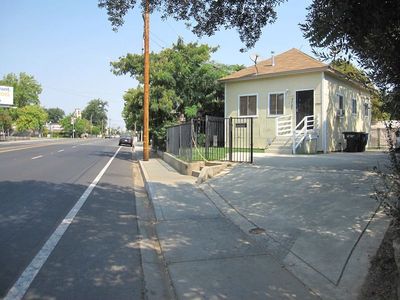 3727 Broadway, Sacramento, CA, 95817