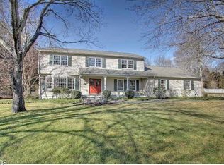 172 High Point Ln, Fairfield, CT 06824