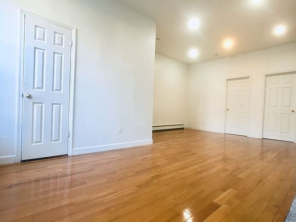 2nd image of 206 Green St #1