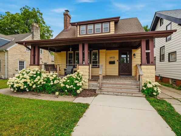 6931 Aetna Ct, Wauwatosa, WI 53213