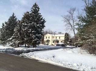 6N520 Thorn Rd, Roselle, IL 60172