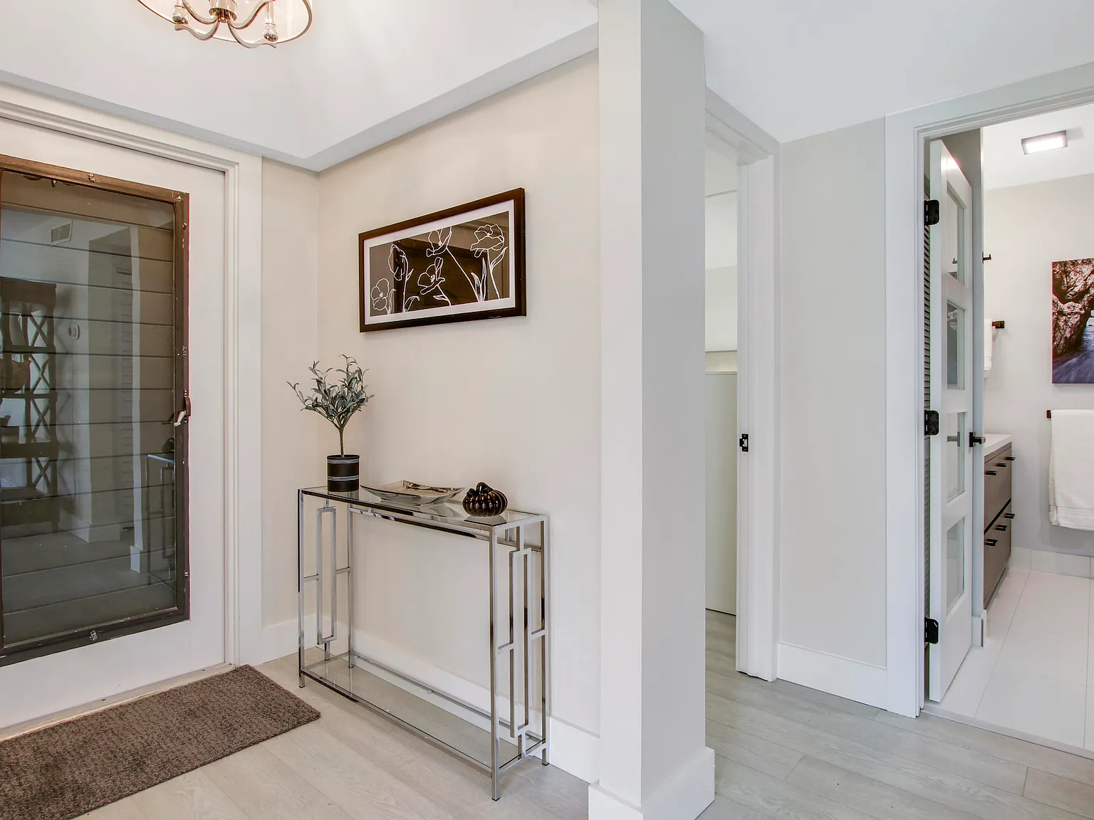 2 bed, 2.0 bath, 1366 sqft, $4,000 — Photo 2