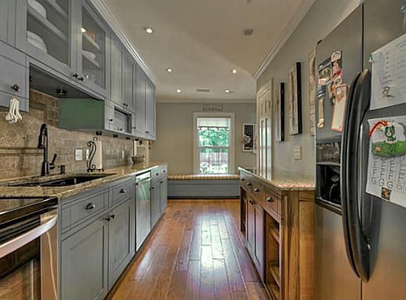 3rd image of 3724 S Hills Ave