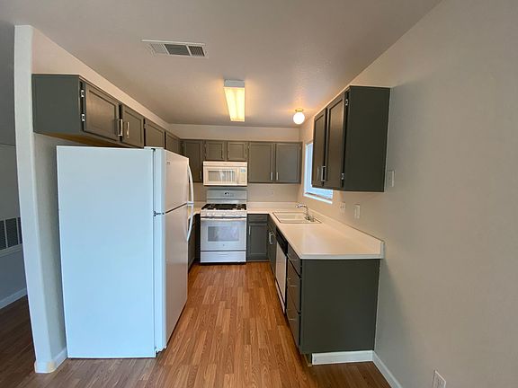 2nd image of 717 Anne Ln #717