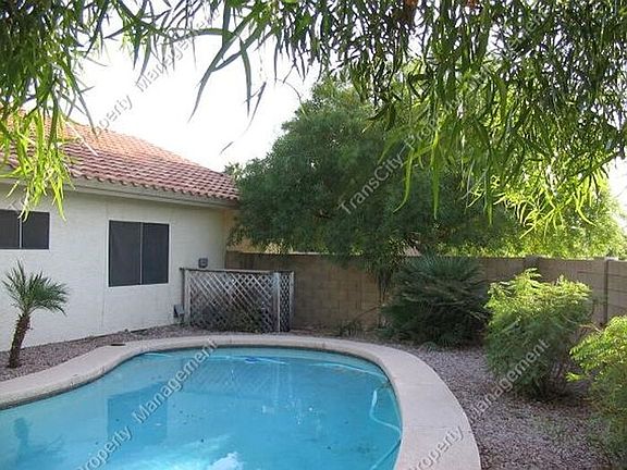 5th image of 1065 N Arroya