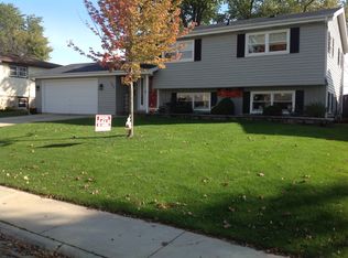 520 Brown St, Wauconda, IL 60084