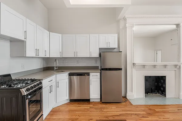 Rented by The Agency | media 8