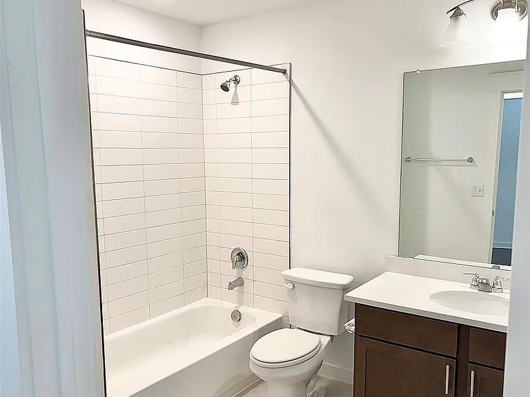 15308 Grenadine Bloom Cv — Photo 13