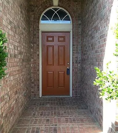 3rd image of 807 Chapel Dr