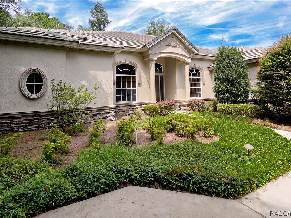 1st image of 2320 N Hickory Glen Point