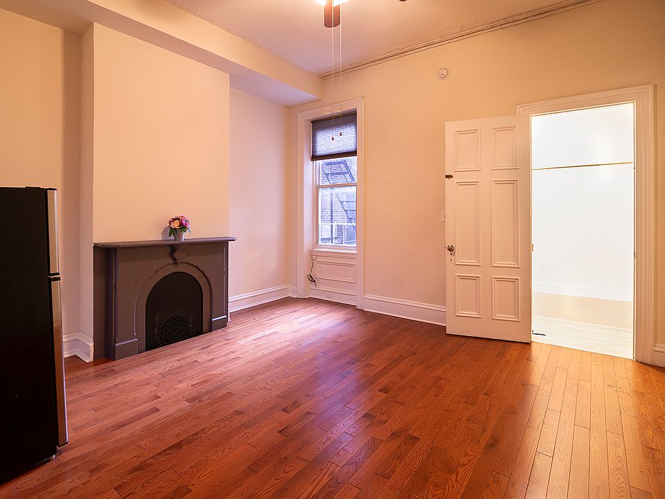 Studio Unit 2M $1,195