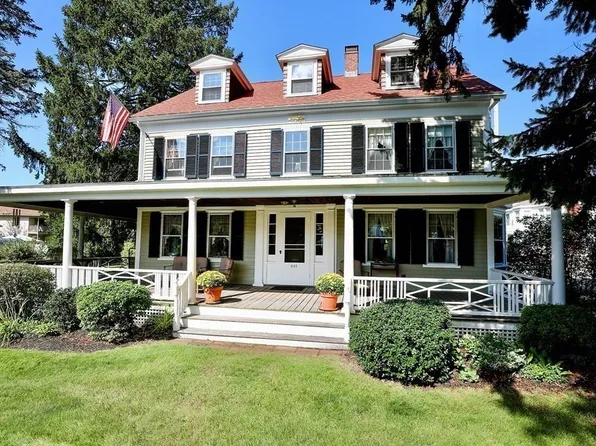 245 Humphrey St, Marblehead, MA 01945