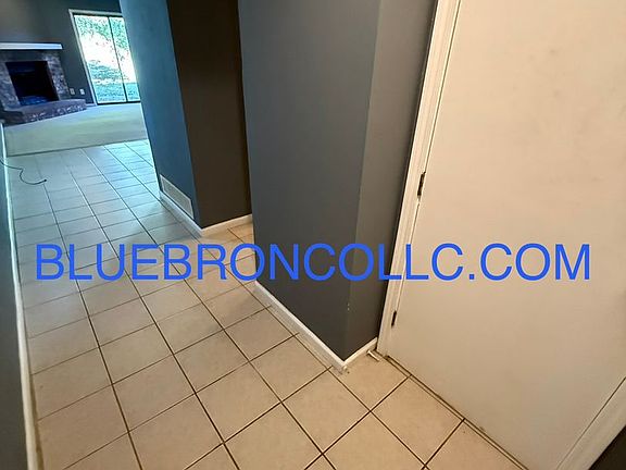 2nd image of 415 NE Churchill St