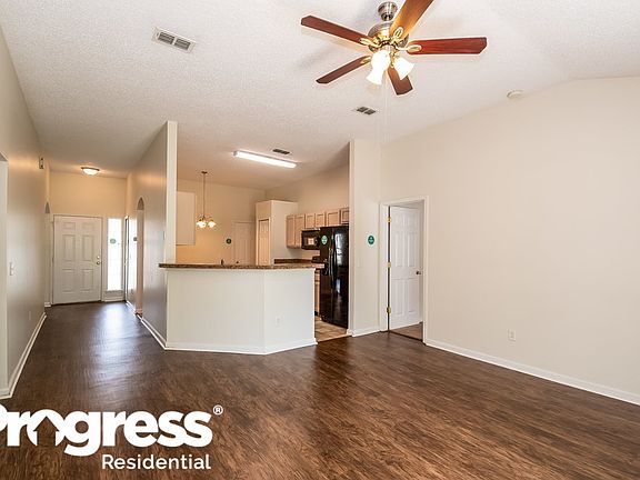 4th image of 2925 Brittany Bluff Dr