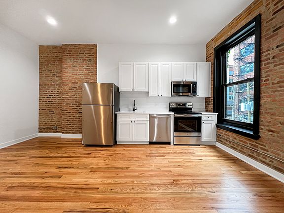 2nd image of 309 W Chicago Ave #302